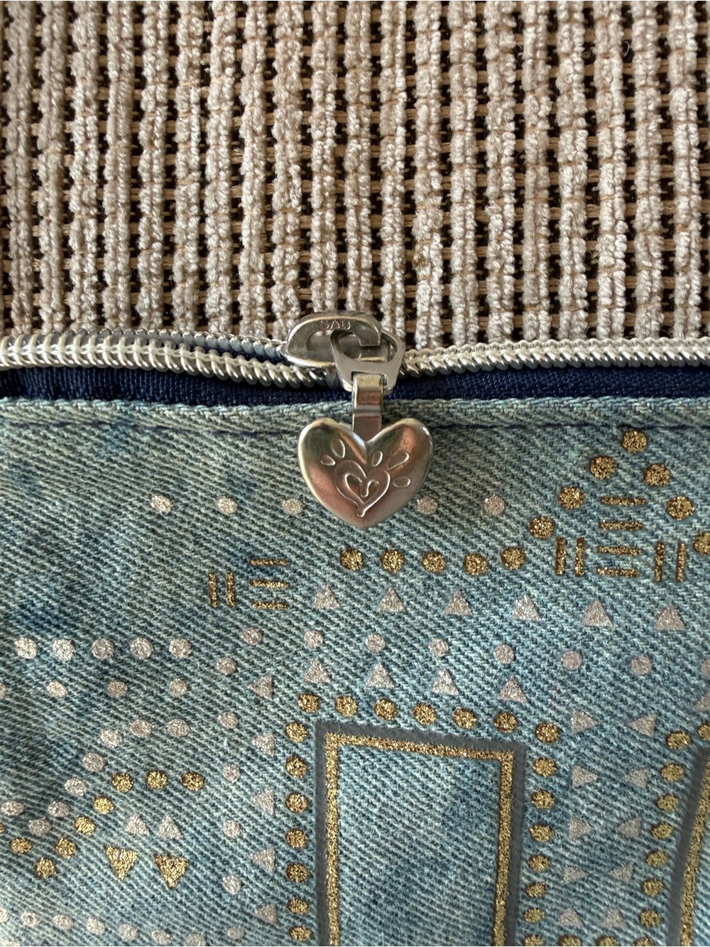 Justice denim “H” monogram girls’ purse, with silver and gold glitter - Picture 7 of 7